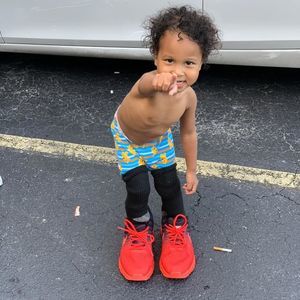 Meet your Posher, Amos